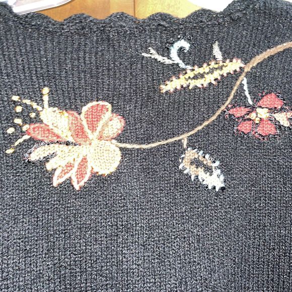 Coldwater Creek L Black Floral Embroidered Cardigan Sweater NWT - Picture 4 of 5